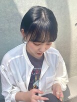 キュエム(Cuem)&nbsp;【Cuem菅原】丸み黒髪耳掛けくびれショートブルーブラック