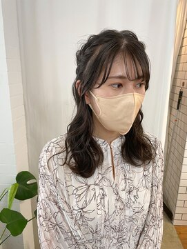 コミレ(COMILE) ハーフアップ風アレンジヘア