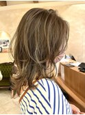 ミディアムレイヤー/レイヤー/ハイライト/アッシュベージュ