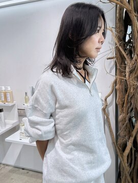 ソーソー(SoSo) 《SoSo》グレージュ×レイヤースタイル