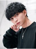 リップス波打ちパーマモテるネープレスショート黒髪束感マッシュ