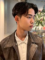 メンズサロン ブロック(Men's Salon bloc) センターパート アップバング ハイライト ツーブロック 束感