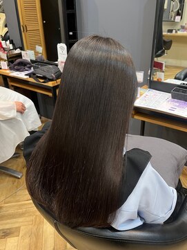 アルター(aL ter) 艶髪縮毛矯正［ホワイトグレージュ/ミニウルフ］長野歌穂