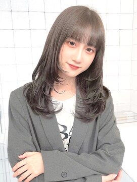 フウ(fuh) olive color × layercut/艶髪/大人可愛い/ロング/学割/髪質改善