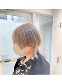 透け感ハイトーンホワイトラベンダー×ウルフカット