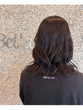 ベッラ(Bella) 艶のあるショコラブラウン