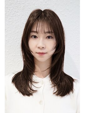 マッシュウルフ　レイヤーカット　ハイレイヤー　暗髪カラー