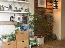 グロース Growthの雰囲気（程よい明るさでゆったり過ごせるシャンプースペース♪）