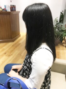 ウルム 蕨西口(ULUM) 柔らかい   ブルーで作る透明感ロング