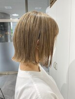 ジーニー 横浜(giinii)&nbsp;giinii_渋谷良太_ミルクティーベージュ_きりっぱなしボブ