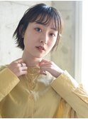 大人かわいい ショートパーマ 大人ガーリー ネイビージュ 黒髪