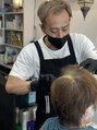24トゥエンティフォー 貝塚店(24twenty four) 白髪ぼかし明るめのグレーカラーなど僕にお任せください。