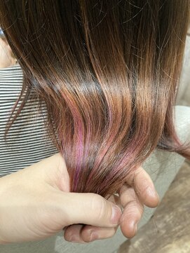 ユーリカ リチェルコ 四天王寺前夕陽ケ丘店 ハイライト/ピンクカラー/髪質改善