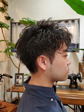 コモレビ(ko.mo.re.bi) メンズパーマ