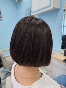 アンフィ 神奈川新町(Anphi) パッツンボブ