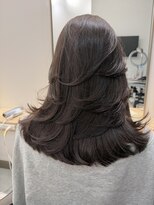 ライズ ネックス ザ サロン 渋谷(LIZE nex the salon)&nbsp;オリーブグレージュ外ハネレイヤー 20代30代40代【渋谷/青山】