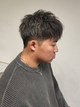 ニアウ 伊勢崎連取店(Niau) 刈り上げショートマッシュツイストスパイラルパーマ