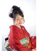 かわいい赤の振袖にスッキリとしたカールアップ