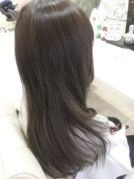 クレア(CREA) 外国人風スモーキーグレージュ♪