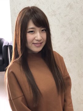 レイシー(Perm&Color STUDIO RASIE) 極上トリートメントで艶やかなロングスタイル