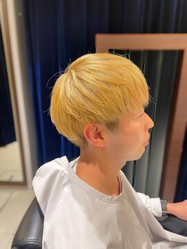 エヌドットバーバー ギンザ(N.BARBER GINZA) ツーブロックマッシュ／ブロンド/ハイトーン【銀座】<理容室>