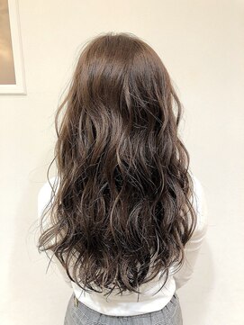 エヌプラス(N+) 黒髪グラデヘアーオリーブグレー小顔に見せるヘアココアベージュ