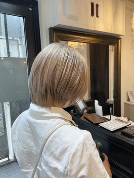 ラマナ(Lamana) ほんのりピンクのホワイトベージュ