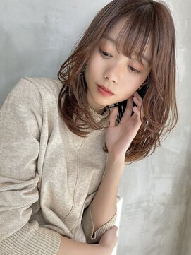 トイロ 渋谷(Toiro) 王道ミディアムヘア×くびれレイヤー×透明感カラー