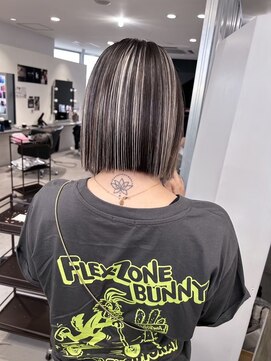 キング 梅田(K!ng) 縮毛矯正髪質改善ハイライトレイヤーカット梅田美容室エクステ