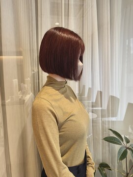 カシスブラウンカラー×ストレートボブ