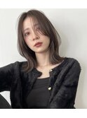 レイヤーカットミディアムレイヤーオリーブグレージュ