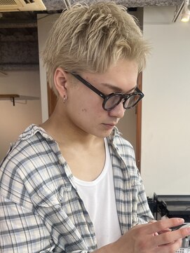 ガレージ バイ グリーン 原宿 表参道(Garage by green) 【SHUN】スパイキーショート×ハイトーン