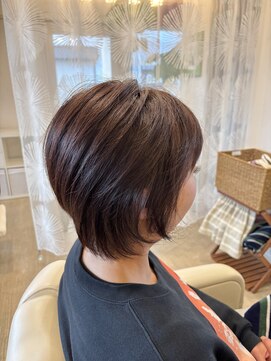 ショートカット/暗めカラー