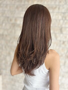 フラット 千葉(Flat.) オリーブベージュ、レイヤースタイル【千葉】