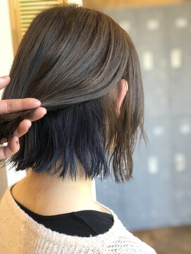 アグ ヘアー ロイグ 郡山店(Agu hair roaig) 切りっぱなしボブ インナーネイビーブルー