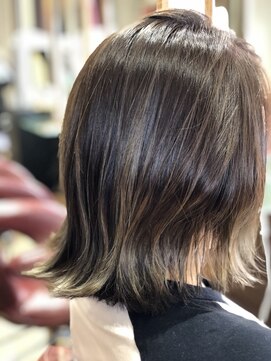 エムウィッシュ(M Wish) ハイライトグレージュボブ/白髪ぼかし/外ハネボブ/くすみカラー