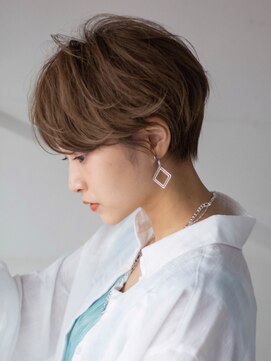 サーカス バイ ビュートリアム 青山(CIRCUS by BEAUTRIUM) マッシュショート 大人可愛いショートヘア 艶カラー 30代40代