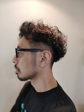 バーバービーナス(Barber VENUS) スパイラルパーマ