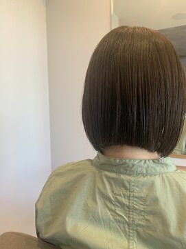 レジェ(LEGE) 切りっぱなしボブ