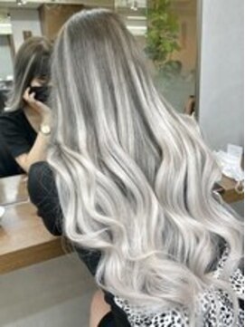 ディア(.eer) ダークグレー×ホワイトアッシュ☆シールエクステグラデーション