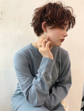 ホロ(hollo) ハンサムショートパーマプードルパーマ