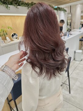 ステア ケース(stair case) 大人赤髪髪質改善カラーコテ巻きレイヤーカット