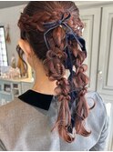 お呼ばれヘアセット編みおろしデザインポニーテール