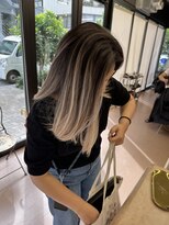 ヌエン 渋谷(NU/EN)&nbsp;外国人風ホワイトグレージュバレイヤージュ