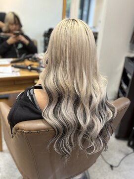 フツーロ 栄(FUTURO) プルエクステ