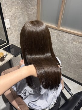 アネロ 名古屋(anhelo) ブラウンの艶カラー