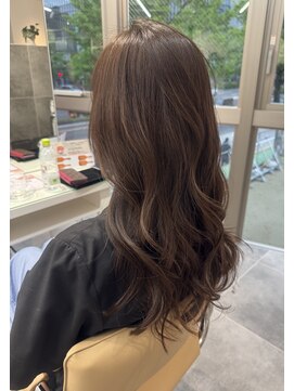 ビーハイブ ドットエー 本町広瀬通店(BEHIVE.A) 【SHIORI】アッシュベージュ×ロングレイヤー