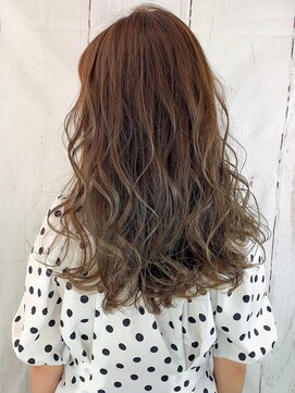 セシル ヘアー(Cecil hair) スパイラルカール