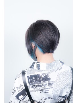 クリップ ジョイント ゴッド(CLIP JOINT GOD) ショートレイヤーボブ＆イヤリングカラー♪