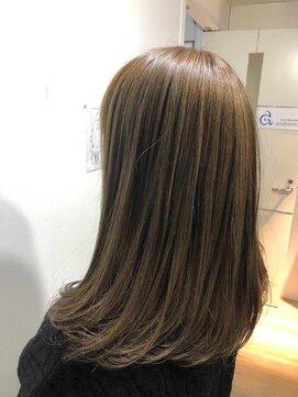 アンビエンテ(ambiente) 極細ハイライト ロング アッシュ【坂根】